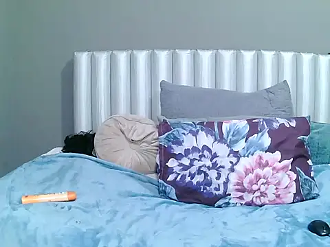 Snapshot of SavageHoney chatting on December 2, 8:26 pm SavageHoney online show from December 2, 8:26 pm