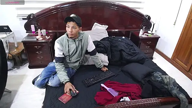 jacko Charlotte online show from January 12, 1:33 am