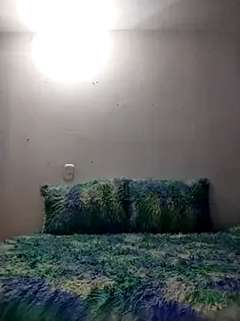 NiinaHans online show from November 26, 11:11 am