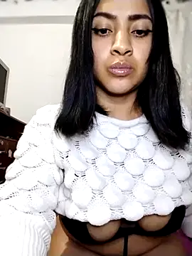 NiinaHans online show from December 3, 6:32 am