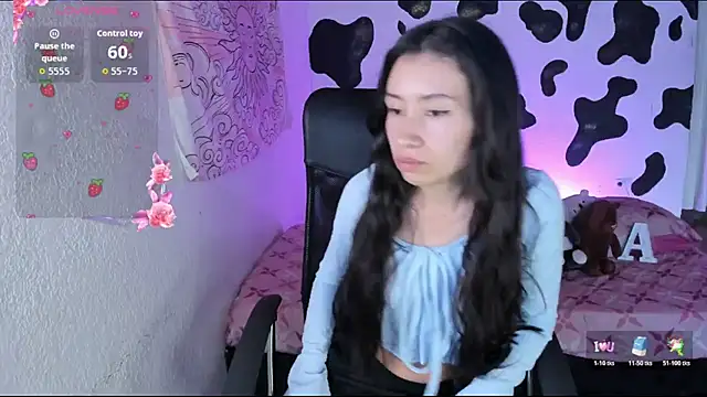 annie smith22 online show from January 7, 9:50 pm