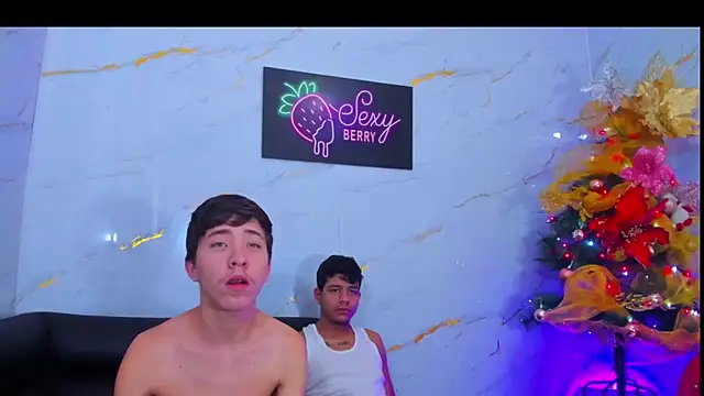 Snapshot of Lester_james2 chatting on November 29, 5:43 am Lester james2 online show from November 29, 5:43 am