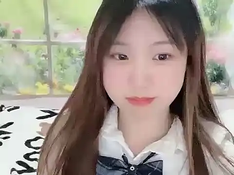 Snapshot of Poppy13 chatting on November 25, 2:39 pm Poppy13 online show from November 25, 2:39 pm