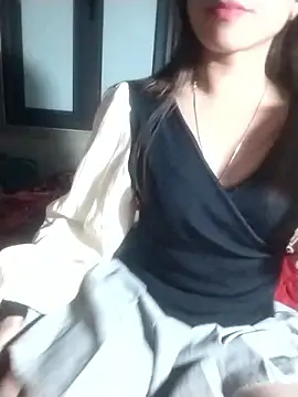 tieutam122 online show from January 11, 1:05 pm