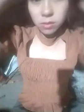 tieutam122 online show from February 2, 11:53 am