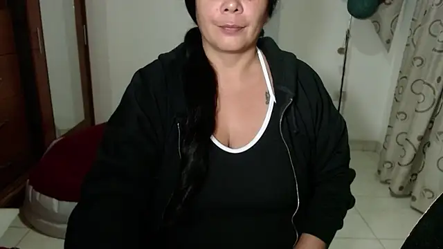 vivian-milf online show from March 7, 1:46 am