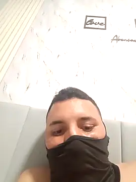 Snapshot of Cugulosojmbv chatting on December 3, 5:44 pm Cugulosojmbv online show from December 3, 5:44 pm