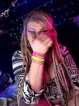 Horny hippie online show from October 28, 10:34 pm