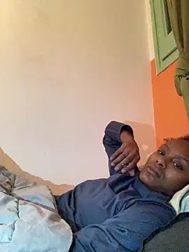    Hannah    online show from December 17, 11:55 pm