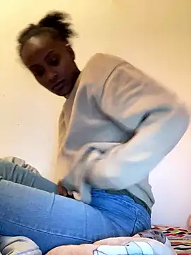    Hannah    online show from January 9, 2:47 am