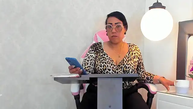 KarolWest  online show from December 20, 12:56 pm