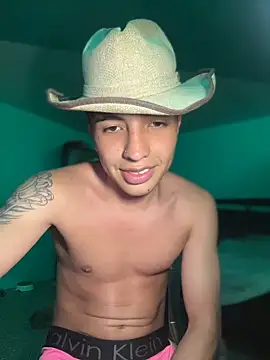 Snapshot of pabonsitoo chatting on December 2, 3:12 am pabonsitoo online show from December 2, 3:12 am