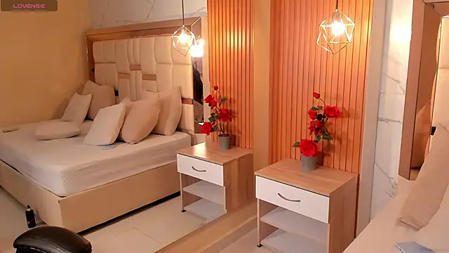 Snapshot of samantha_quinnn chatting on December 22, 8:44 am samantha quinnn online show from December 22, 8:44 am