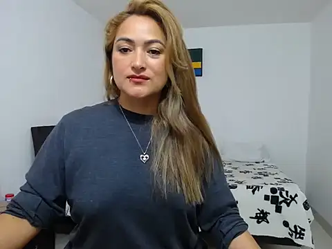 Snapshot of ximenaxcite19 chatting on December 1, 1:05 pm ximenaxcite19 online show from December 1, 1:05 pm