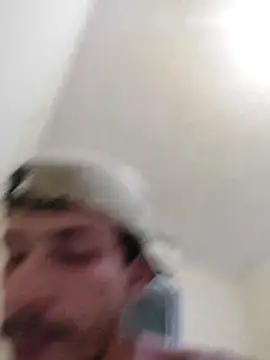 Snapshot of Surf_boy8 chatting on November 29, 1:30 am Surf boy8 online show from November 29, 1:30 am