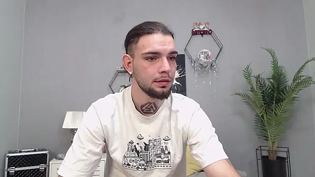 KaneHunter online show from December 14, 7:18 pm