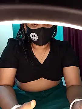 Snapshot of priya2098 chatting on February 14, 6:26 pm priya2098 online show from February 14, 6:26 pm