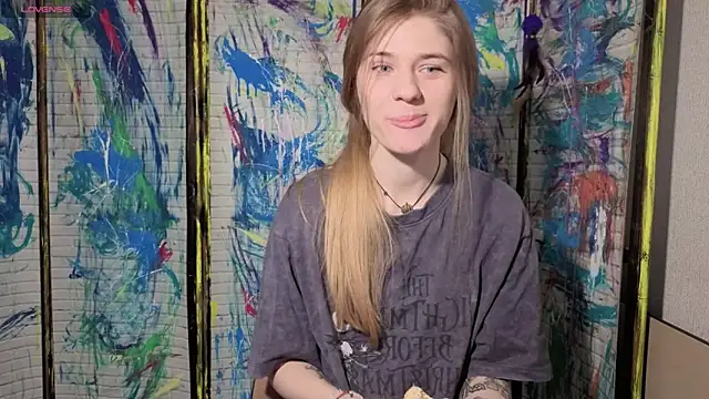 Adell Love online show from April 21, 2:56 pm