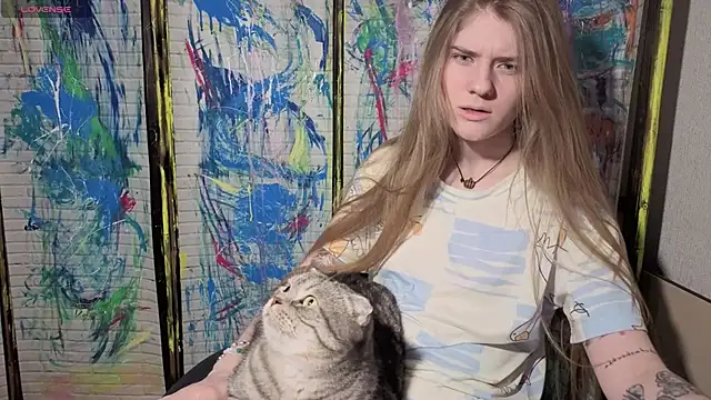 Adell Love online show from April 22, 8:10 pm