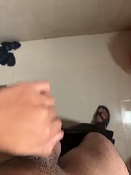 Snapshot of your_playboy_00 chatting on December 14, 5:57 am your playboy 00 online show from December 14, 5:57 am