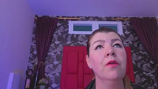 Snapshot of marla_daze chatting on February 25, 11:42 am marla daze online show from February 25, 11:42 am