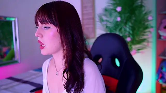 dakotaa 01 online show from December 3, 4:38 pm