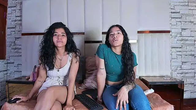 peachrouge online show from May 25, 4:13 pm