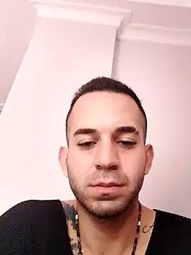 Snapshot of hazarcannn chatting on November 27, 8:27 am hazarcannn online show from November 27, 8:27 am