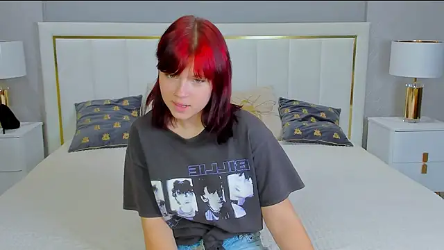 HANNA BELL online show from December 3, 9:13 pm