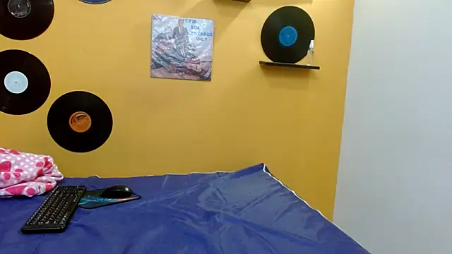 thecatsweet833 online show from December 2, 6:58 pm