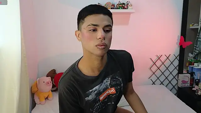 im crissangel online show from December 1, 6:13 pm