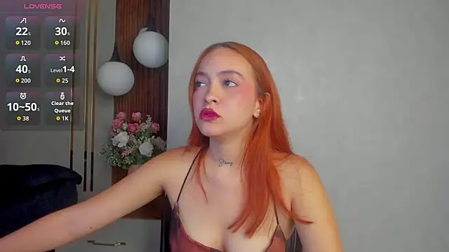 AliceHills  online show from December 19, 12:45 pm