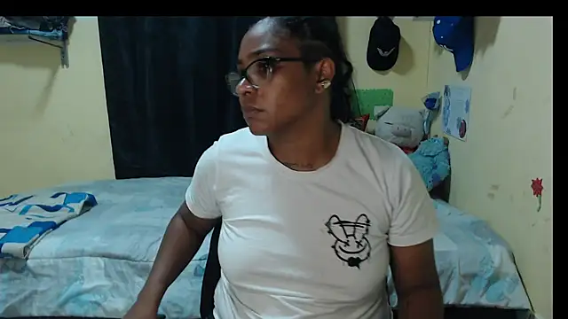 lia Hazbun online show from December 23, 1:03 am