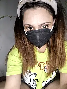 HONEY BEBS online show from February 13, 6:37 pm