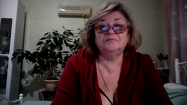 Snapshot of rekelme chatting on February 15, 1:42 am rekelme online show from February 15, 1:42 am