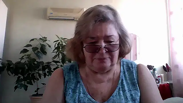 Snapshot of rekelme chatting on February 20, 7:45 am rekelme online show from February 20, 7:45 am