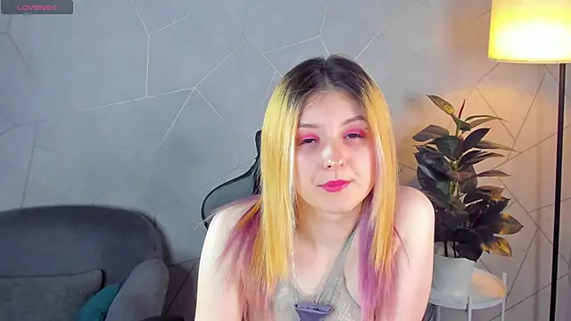 Snapshot of Diana_Davis chatting on November 28, 4:26 am Diana Davis online show from November 28, 4:26 am