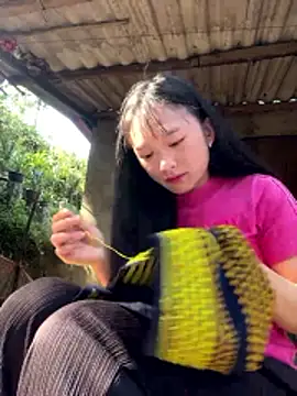 Snapshot of Mayli2x chatting on December 2, 6:41 am Mayli2x online show from December 2, 6:41 am