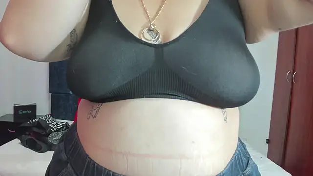 Snapshot of jadeeverglot chatting on December 2, 3:45 am jadeeverglot online show from December 2, 3:45 am