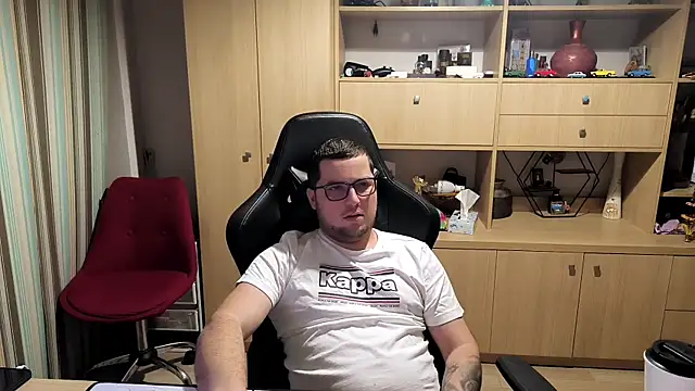 kevinnlovelly online show from December 2, 11:34 pm