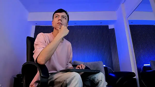 Snapshot of Bastthianxxx chatting on November 29, 7:50 pm Bastthianxxx online show from November 29, 7:50 pm