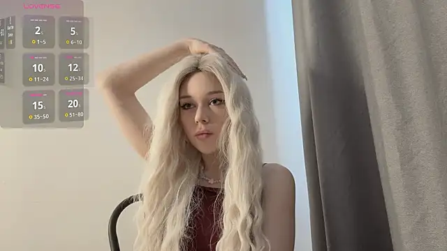 Snapshot of ElyaMur chatting on February 9, 1:04 pm ElyaMur online show from February 9, 1:04 pm