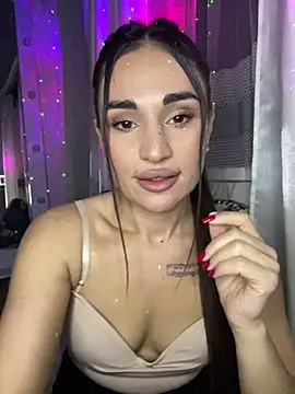 MonikaSi online show from April 4, 5:10 pm