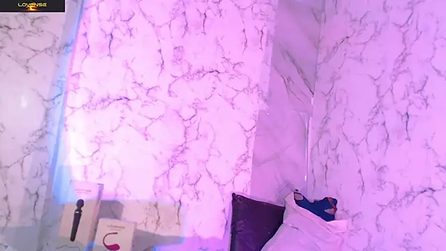 GraceMaaceey online show from December 16, 11:37 am