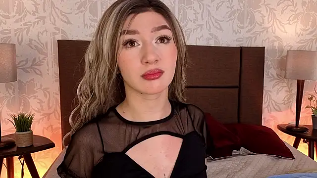 Paolagh  online show from February 28, 3:40 am