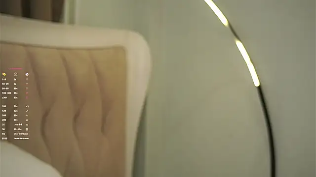 AunclreaVache online show from March 12, 10:54 am