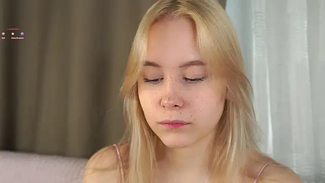 AunclreaVache online show from April 15, 5:03 am