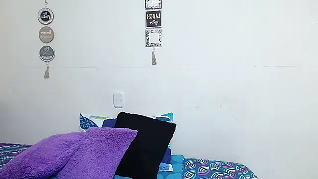 rose towers4 online show from January 15, 9:40 pm