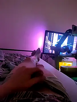 Snapshot of Gitara95 chatting on November 28, 10:23 pm Gitara95 online show from November 28, 10:23 pm