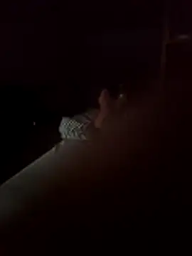 Snapshot of Gitara95 chatting on December 5, 6:44 am Gitara95 online show from December 5, 6:44 am